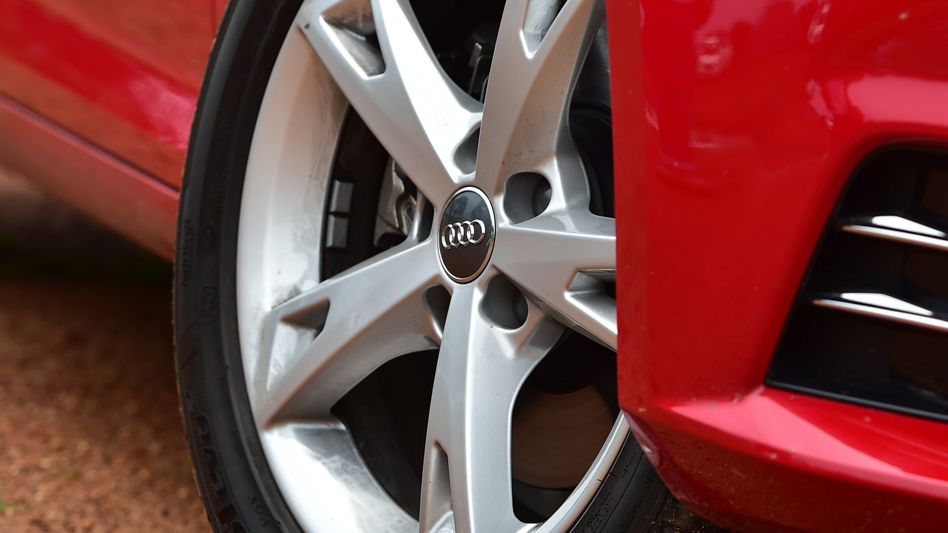 Audi A4 2016 30 TFSI Technology Exterior